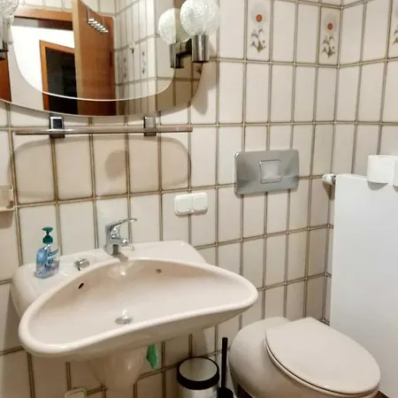 Hotel Sonnige Eg-wohnung Mit Garten Terrasse In